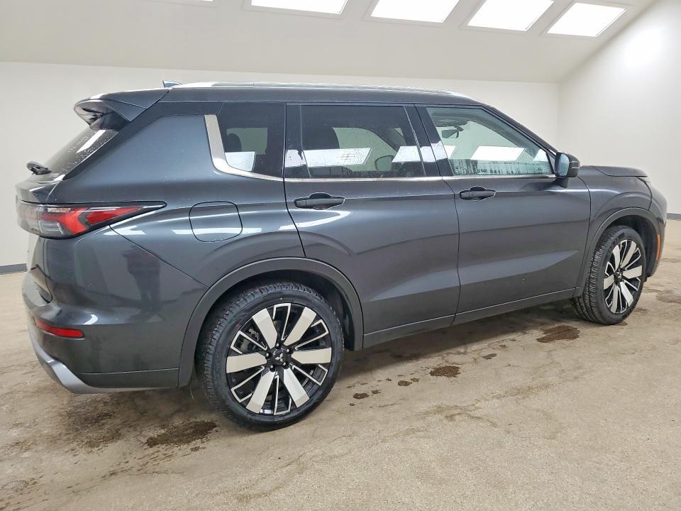 2025 Mitsubishi Outlander sel