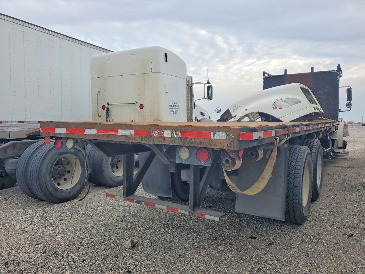 2021 Freigliner 2021 Freightliner Business Class M2 Flatbed Truck