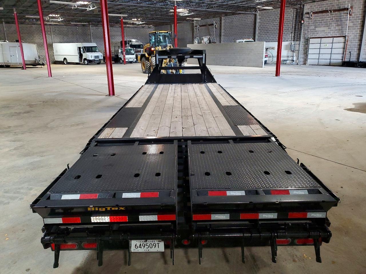 2025 Big Tex 14GN-25D5A-MRBK Equipment Trailer