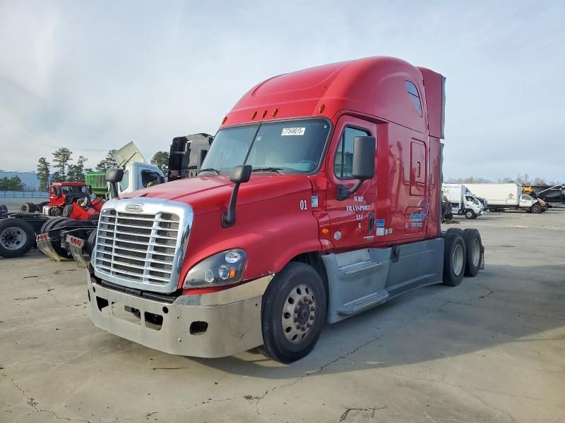 2016 Freightliner Cascadia 125 Semi Truck