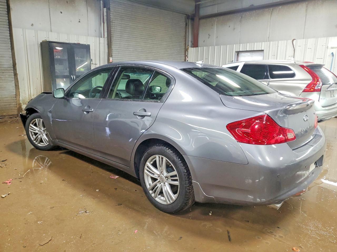 2013 Infiniti G37