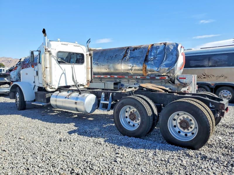 2004 Peterbilt 378 Semi Truck