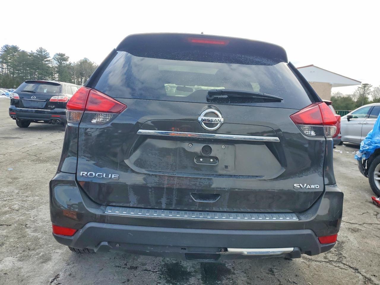 2017 Nissan Rogue sv