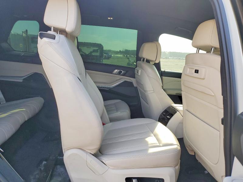 2020 BMW X7 M50i