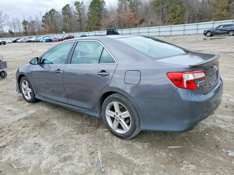 2013 Toyota Camry l
