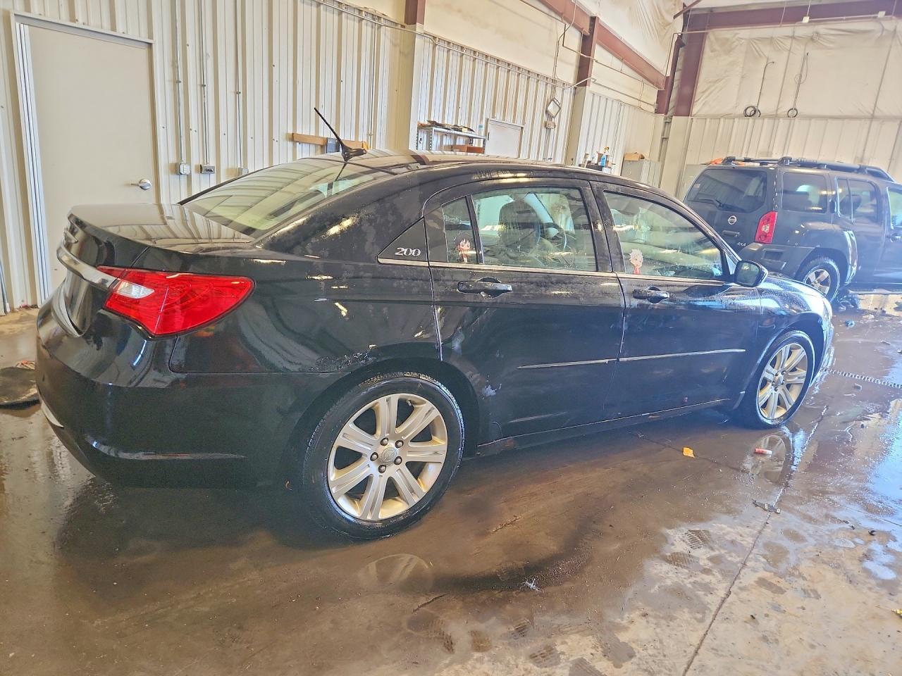 2012 Chrysler 200 lx