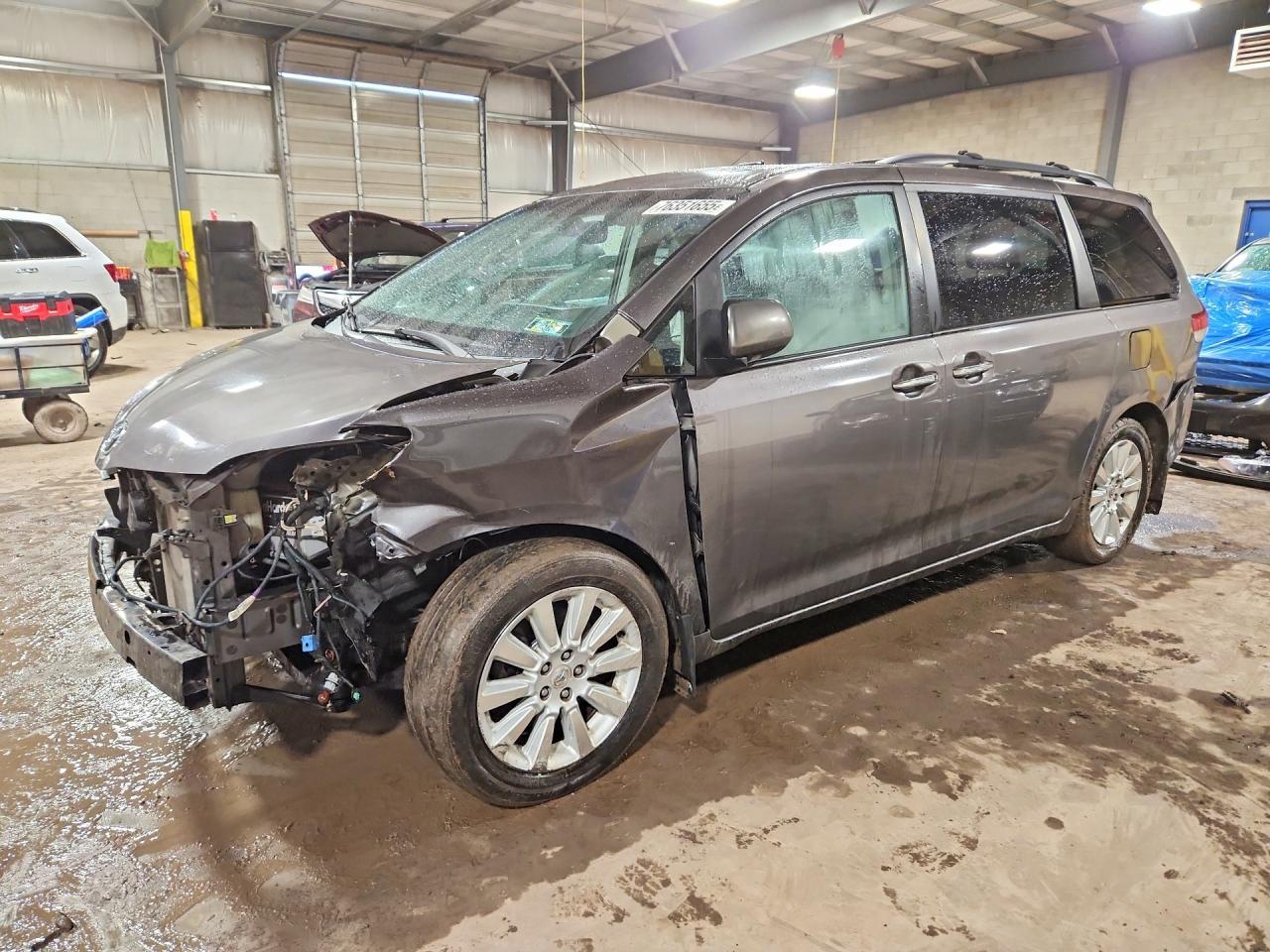 2012 Toyota Sienna