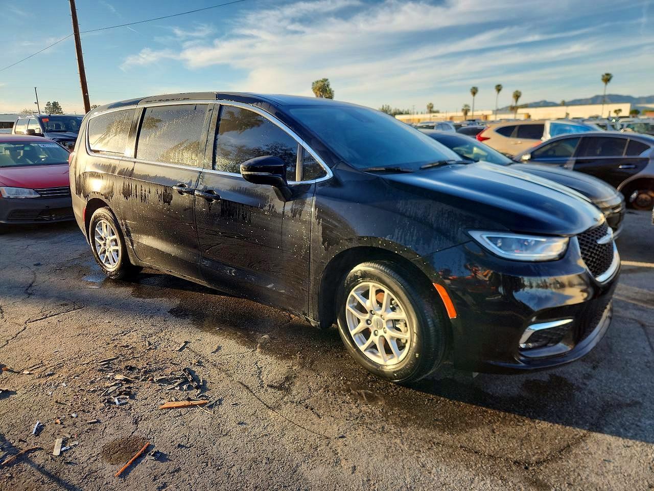 2024 Chrysler Pacifica Touring l