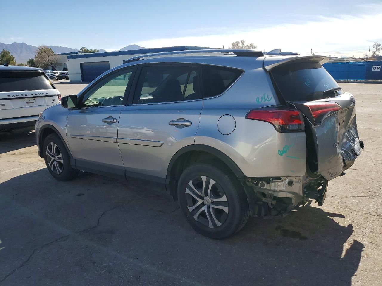 2018 Toyota Rav4 le