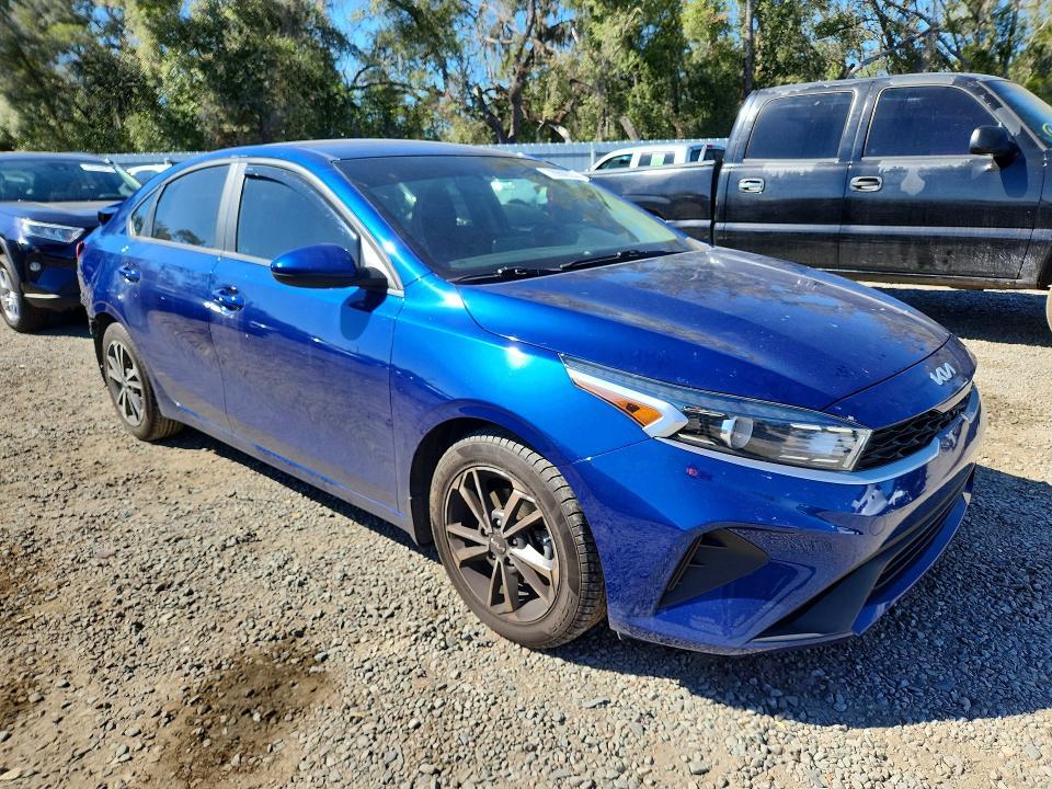 2022 KIA Forte lxs