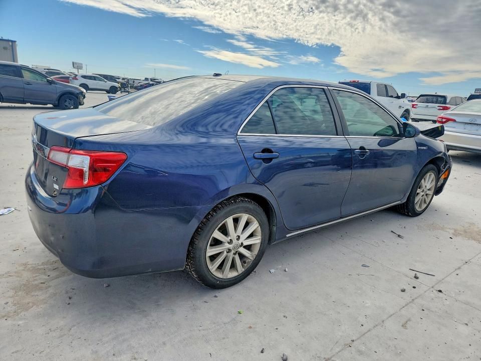 2014 Toyota Camry Hybrid