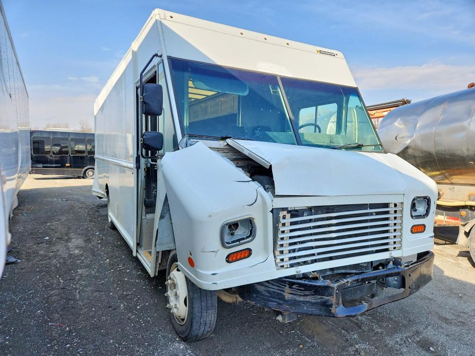 2022 Freightliner Chassis-Delivery Truck