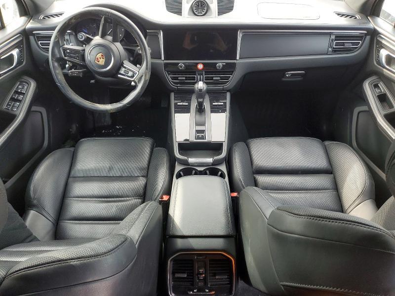 2023 Porsche Macan Base