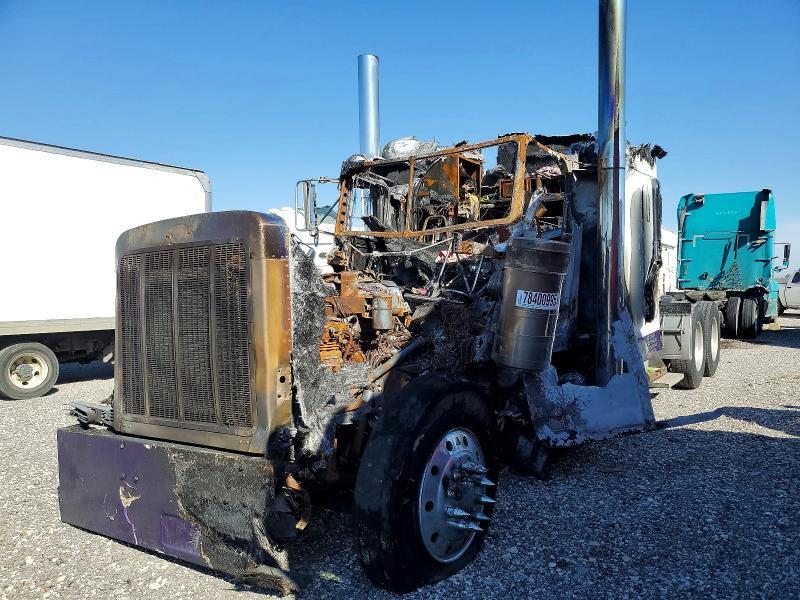 1998 Peterbilt 379 Semi Truck