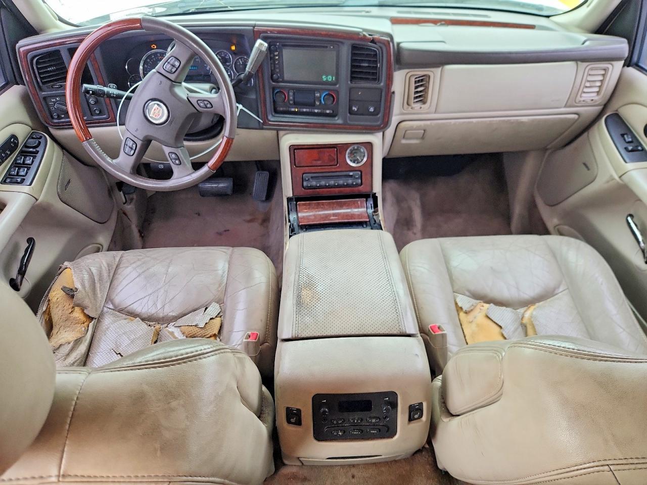 2005 Cadillac Escalade Luxury