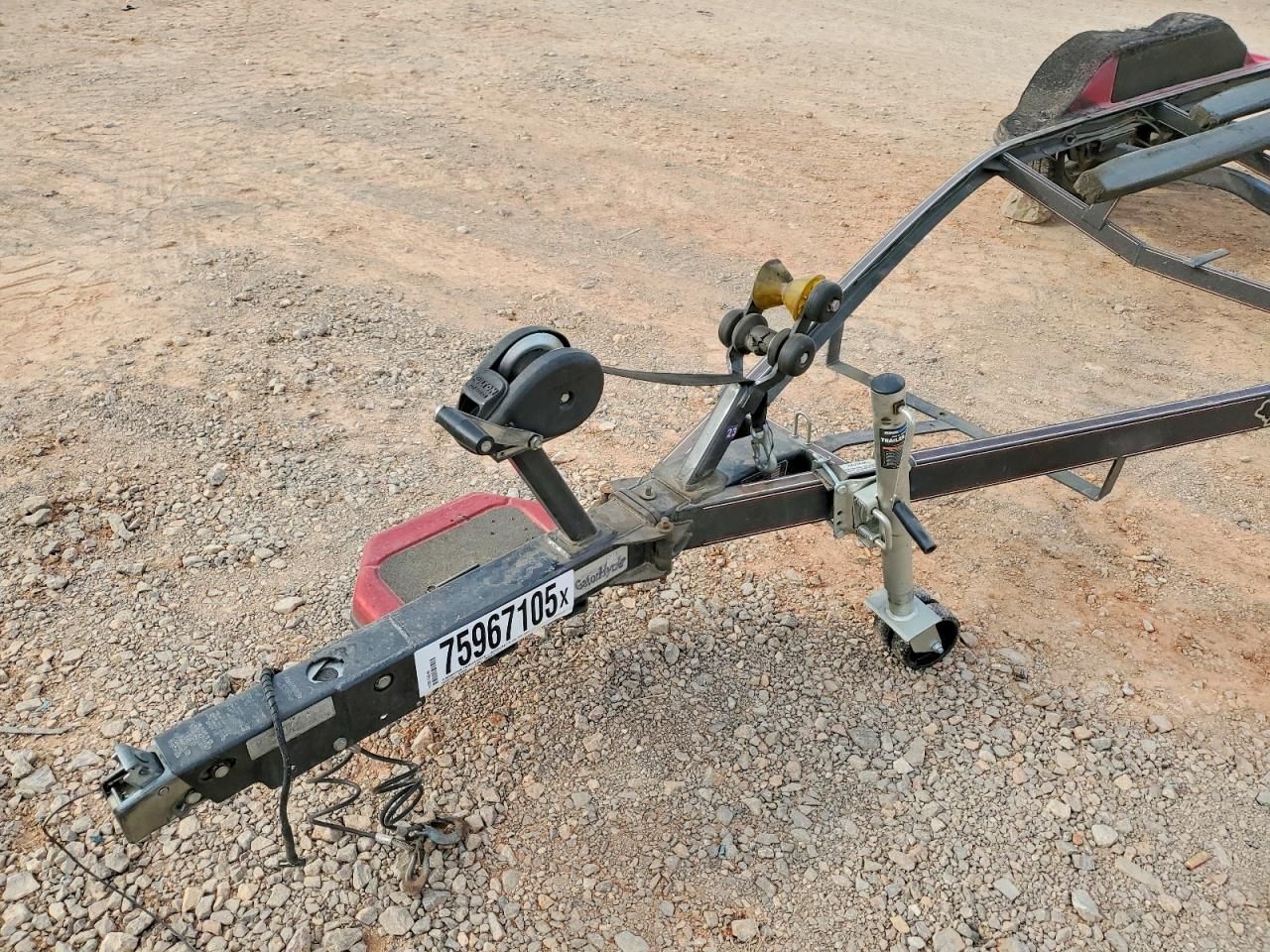 2013 Basstracker TRL Only