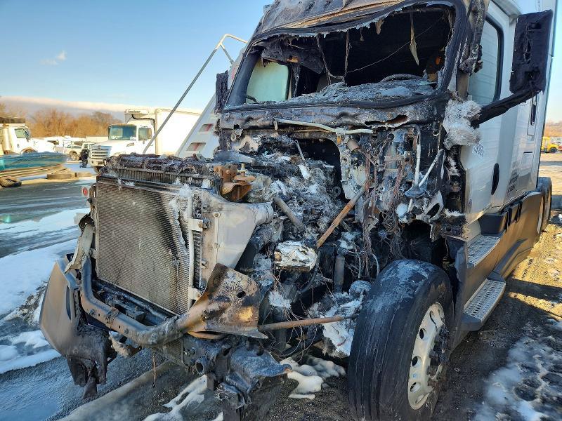 2021 Freightliner Cascadia 126 Semi Truck
