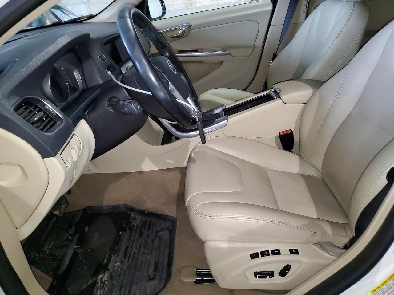 2015 Volvo V60 Premier