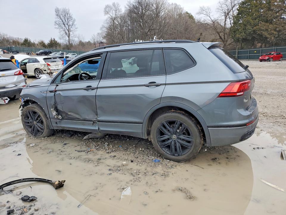 2022 Volkswagen Tiguan se R-line Black