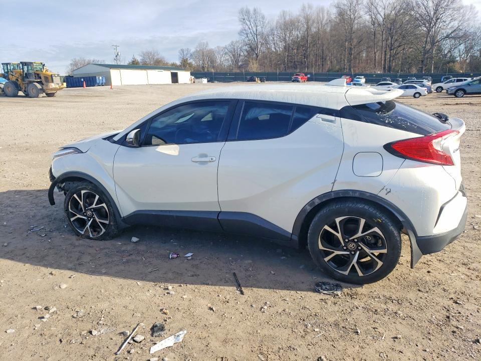 2020 Toyota C-hr xle