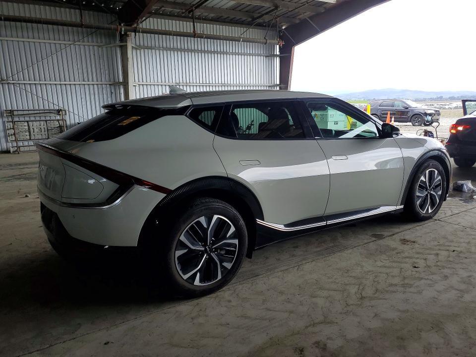 2022 KIA EV6 Wind