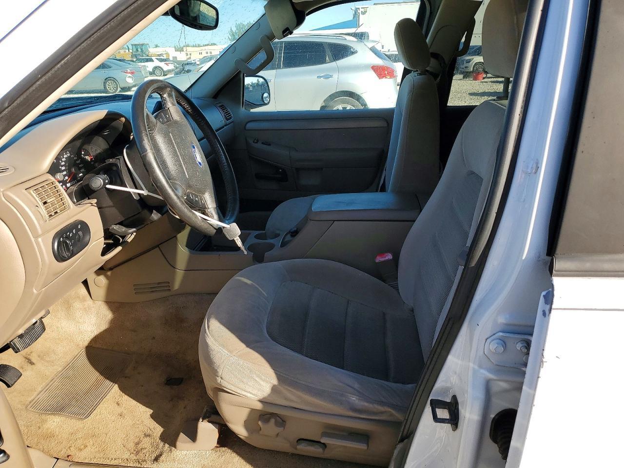 2004 Ford Explorer xlt