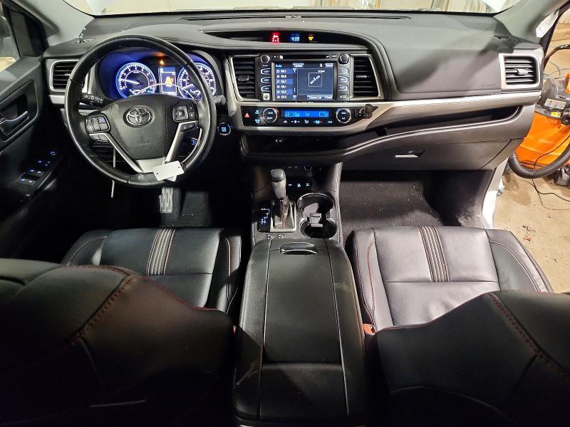 2019 Toyota Highlander se