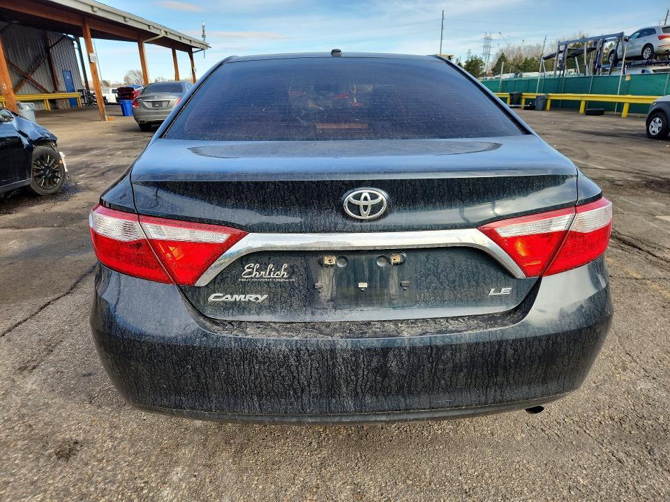 2016 Toyota Camry le