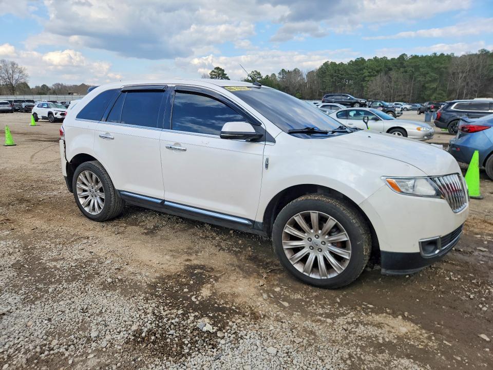 2013 Lincoln Townhouse MKX