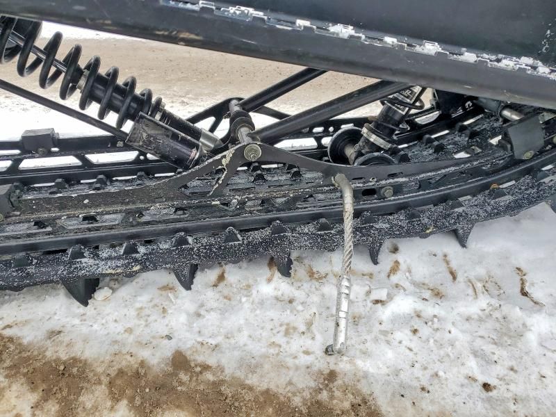 2016 Polaris Unknown-Snowmobile