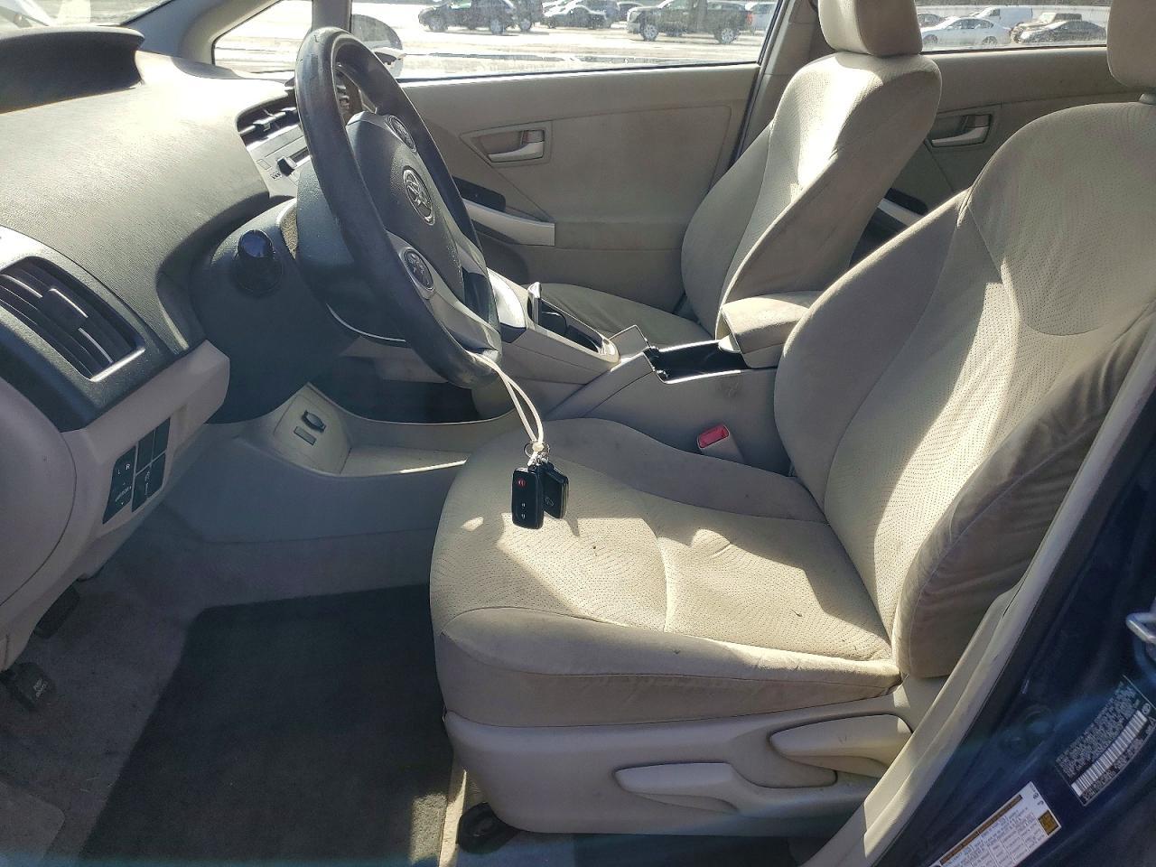 2010 Toyota Prius ii
