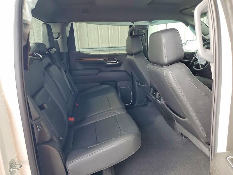 2023 GMC Sierra K1500 slt