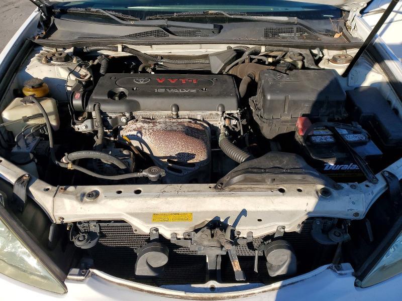 2004 Toyota Camry le