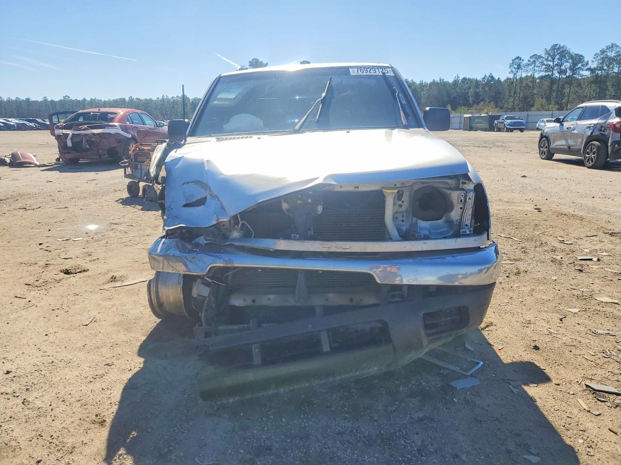 2000 Nissan Frontier XE