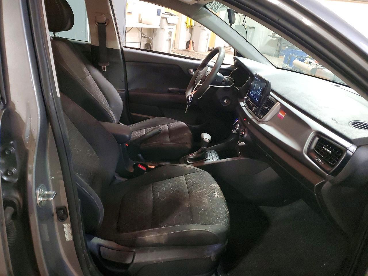 2022 KIA Rio s