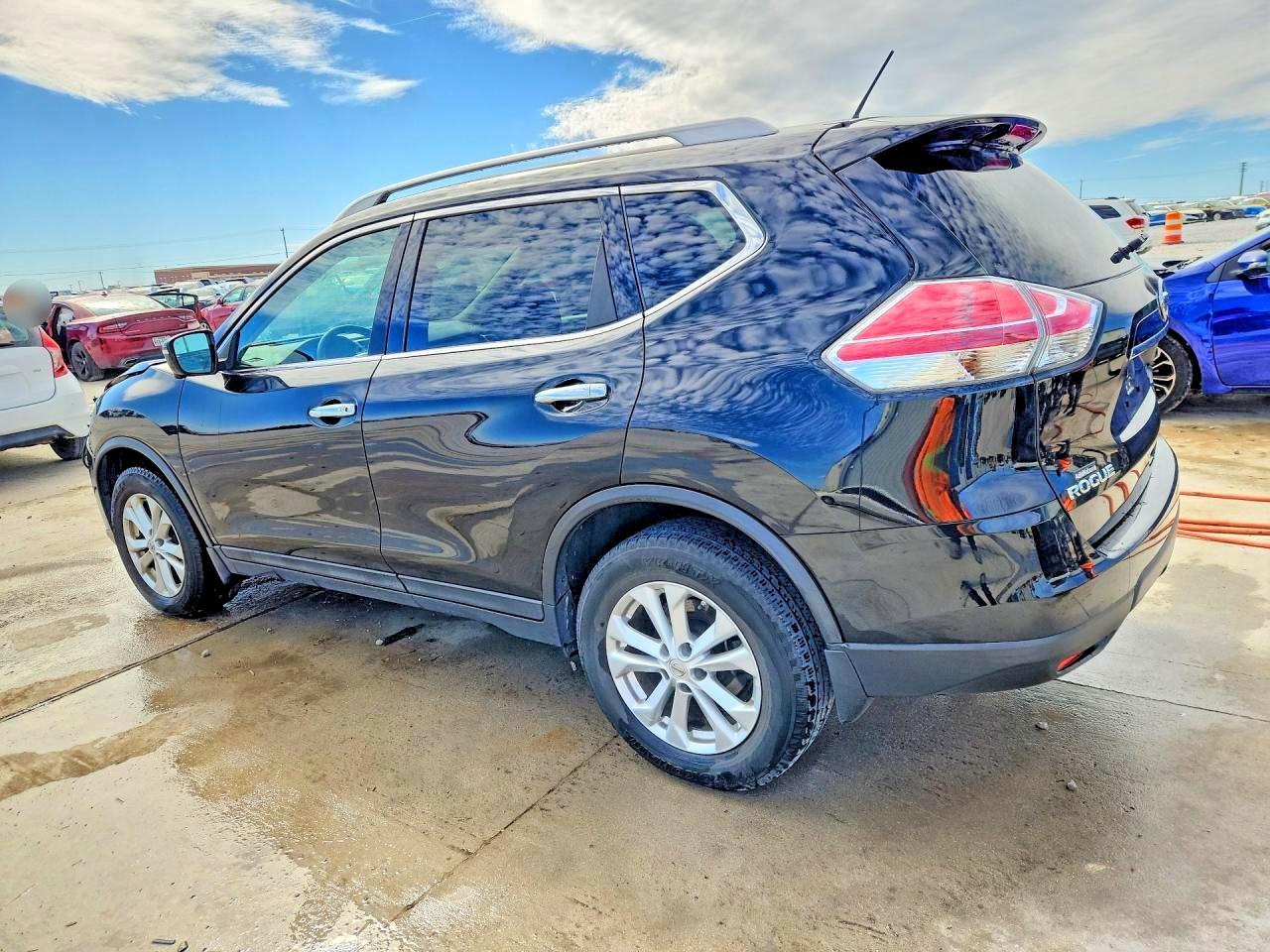 2015 Nissan Rogue sv