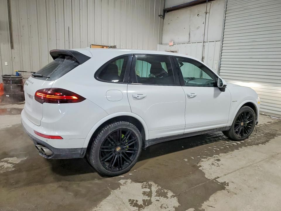 2017 Porsche Cayenne se Hybrid Platinum