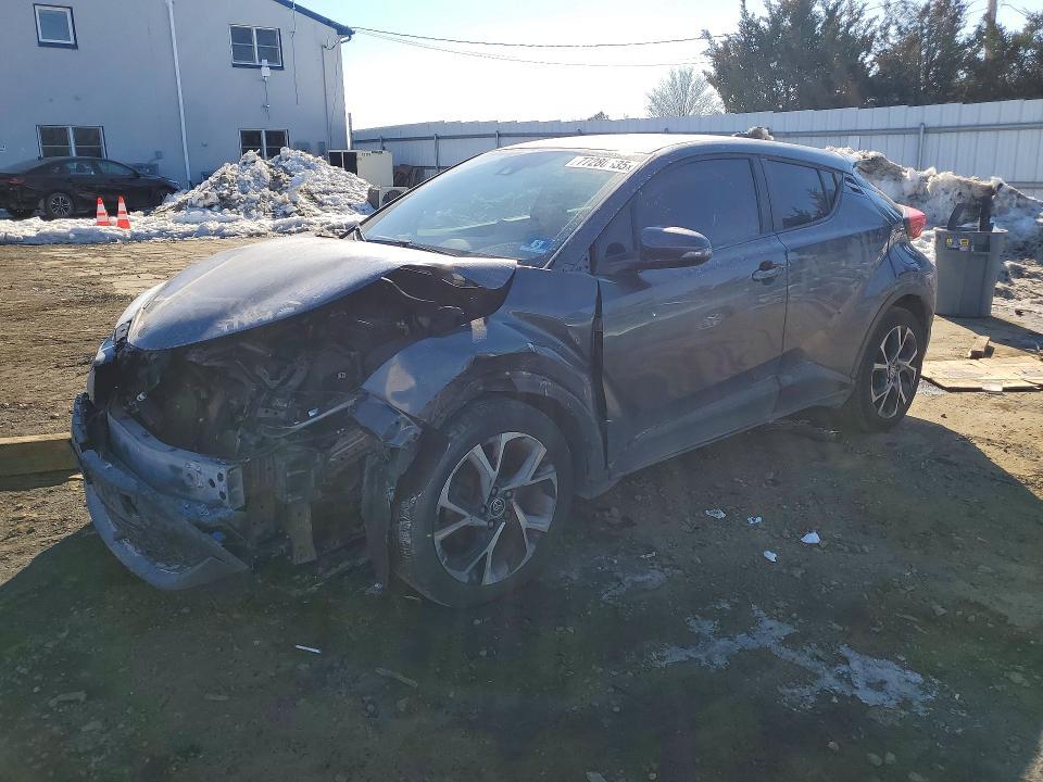 2020 Toyota C-hr xle