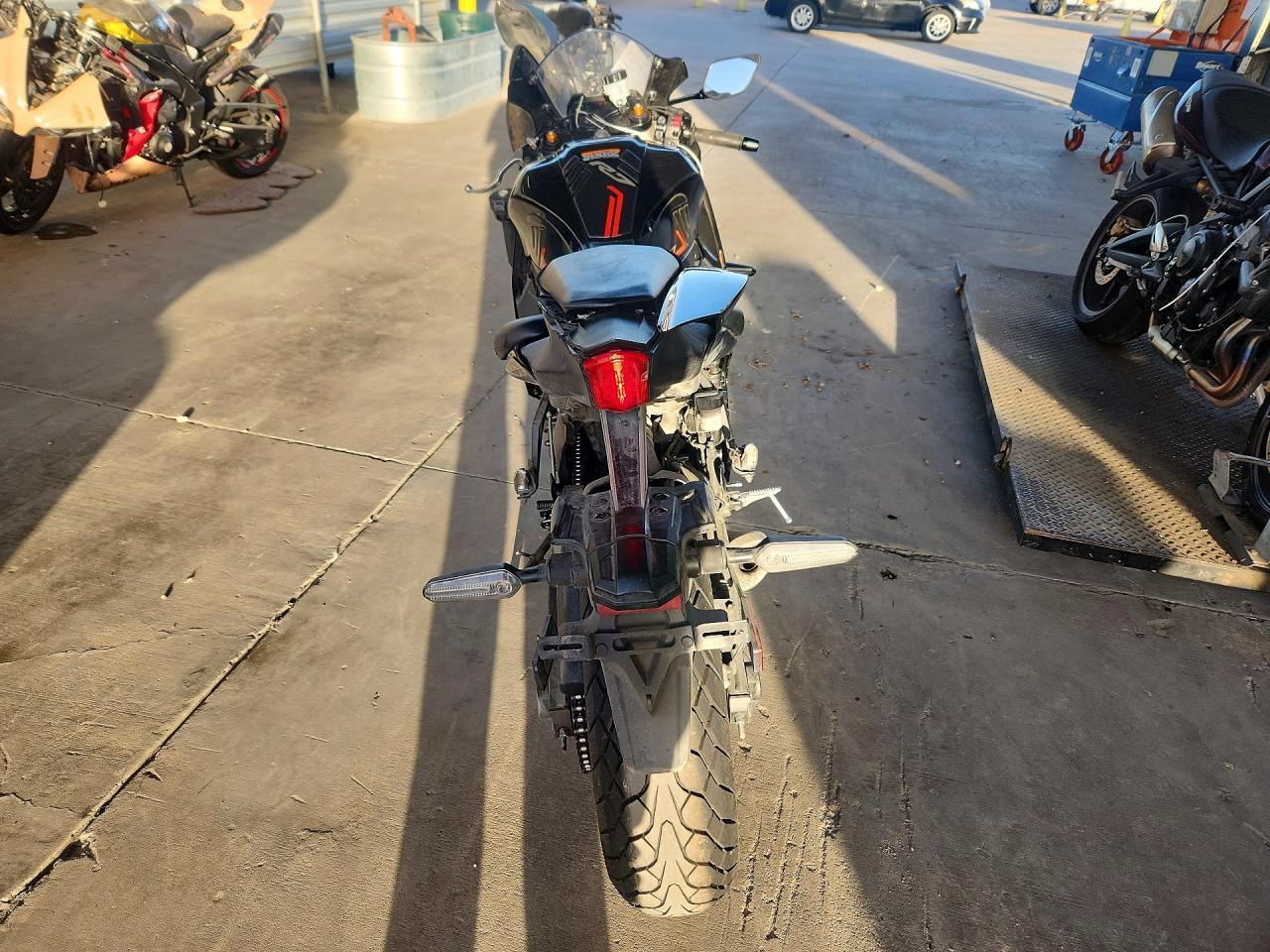 2023 Yama YZFR7