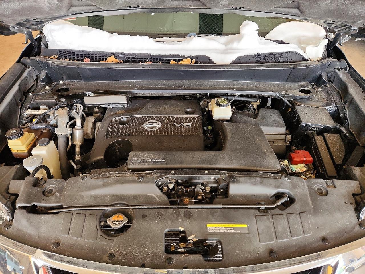 2016 Nissan Pathfinder sv