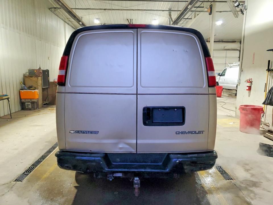 2005 Chevrolet Express G2500