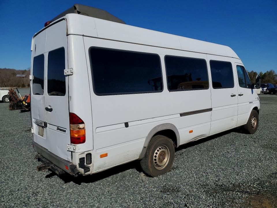 2004 Dogd Sprinter WAG