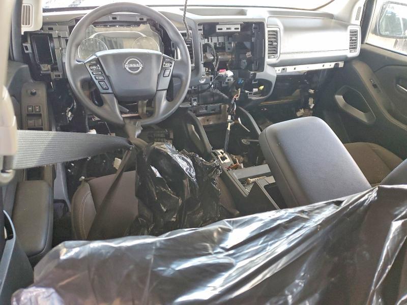 2023 Nissan Frontier s