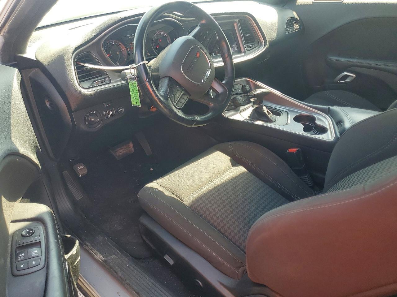 2021 Dodge Challenger sxt