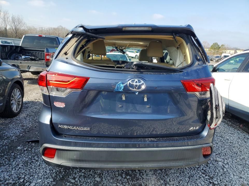2018 Toyota Highlander se