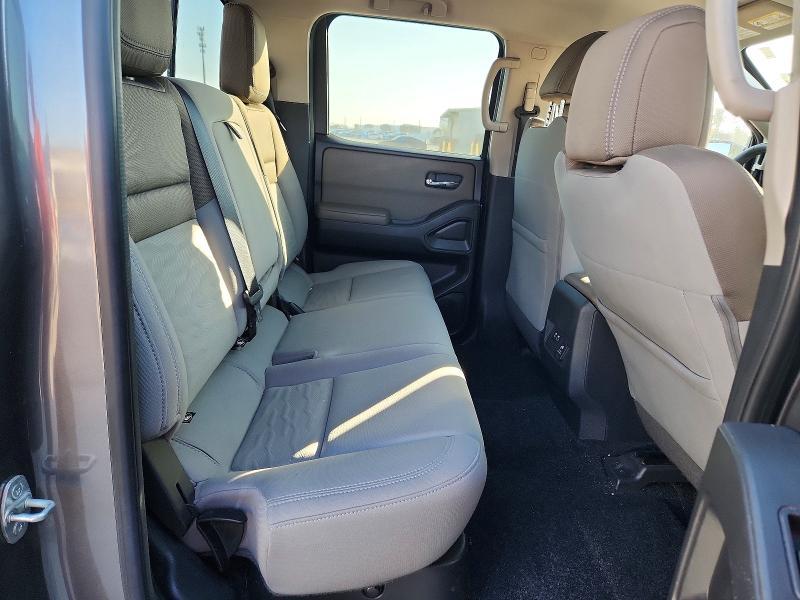 2022 Nissan Frontier sv