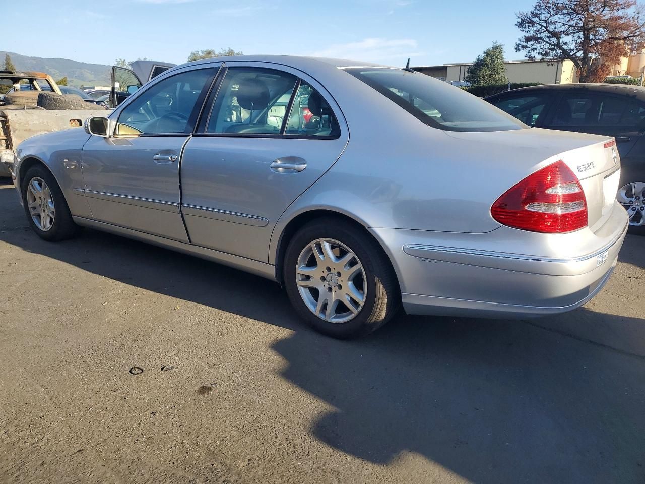 2004 Mercedes-Benz E 320