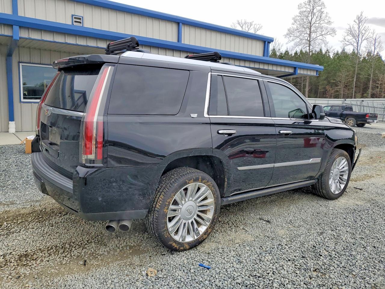 2017 Cadillac Escalade Platinum