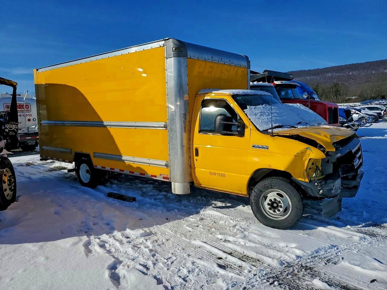 2023 Ford Econoline E350 Super Duty Cutaway Van