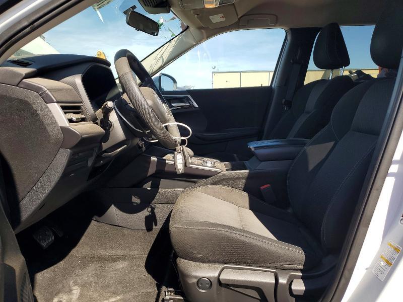 2024 Mitsubishi Outlander es
